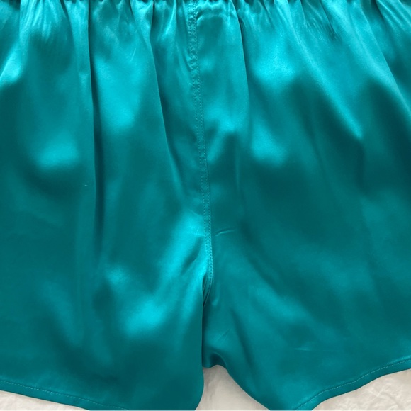 Blue silk Tomford shorts - Picture 3 of 3